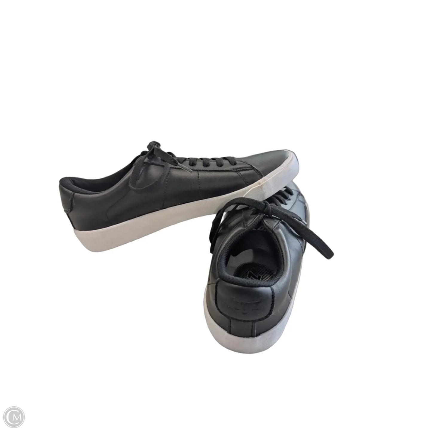 Shoes Sneakers By Clothes Mentor In Black, Size: 7