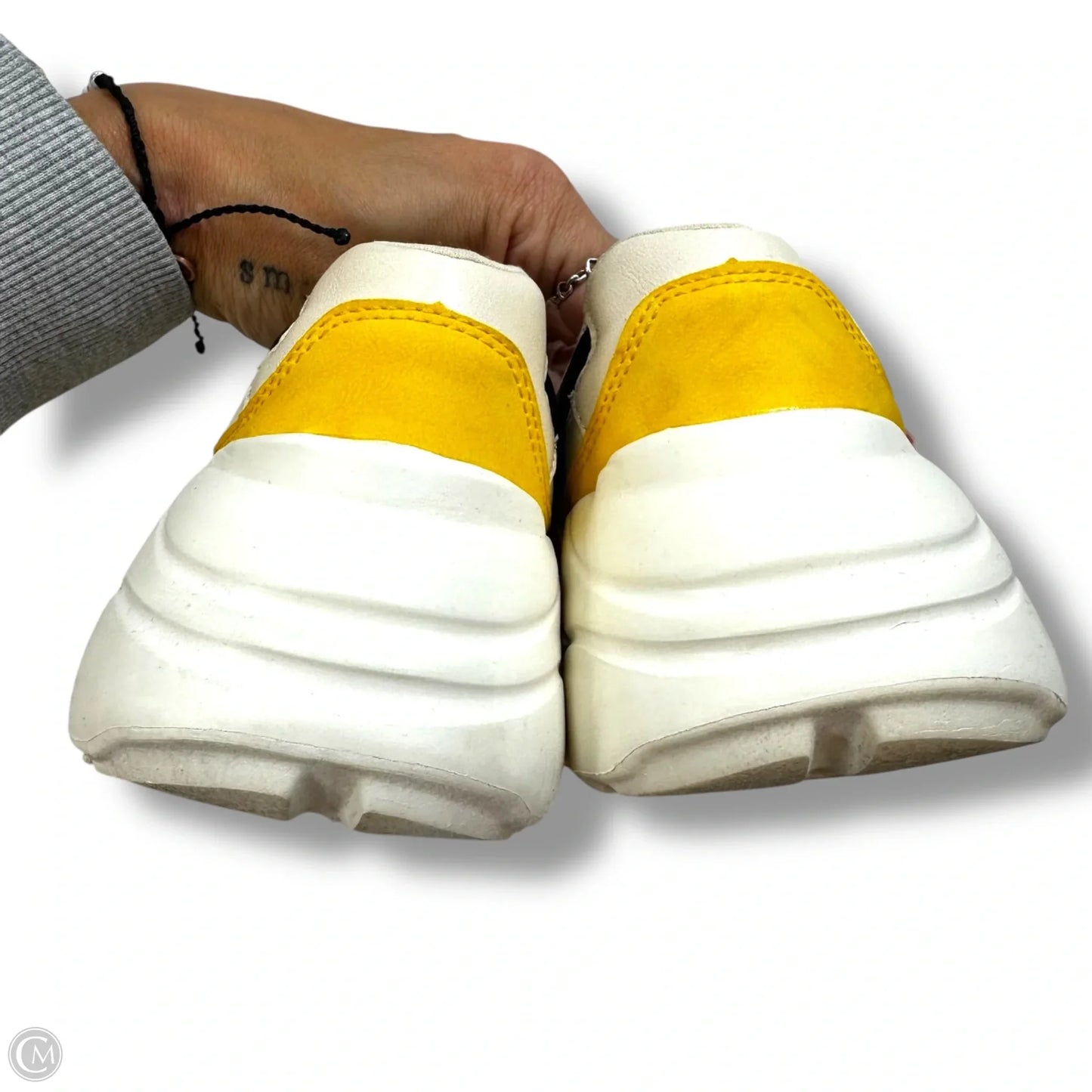 Shoes Sneakers By Qupid In Multi-colored, Size: 8