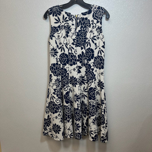 Dress Casual Short By Gabby Skye  Size: 8
