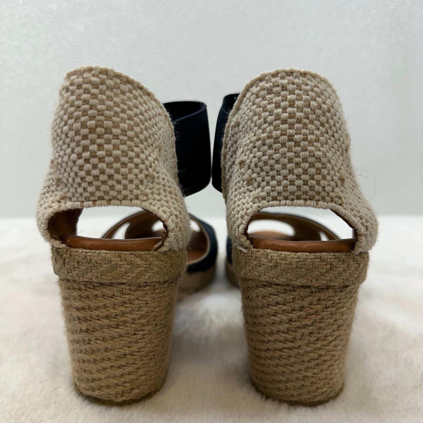 Sandals Heels Wedge By Clothes Mentor  Size: 8