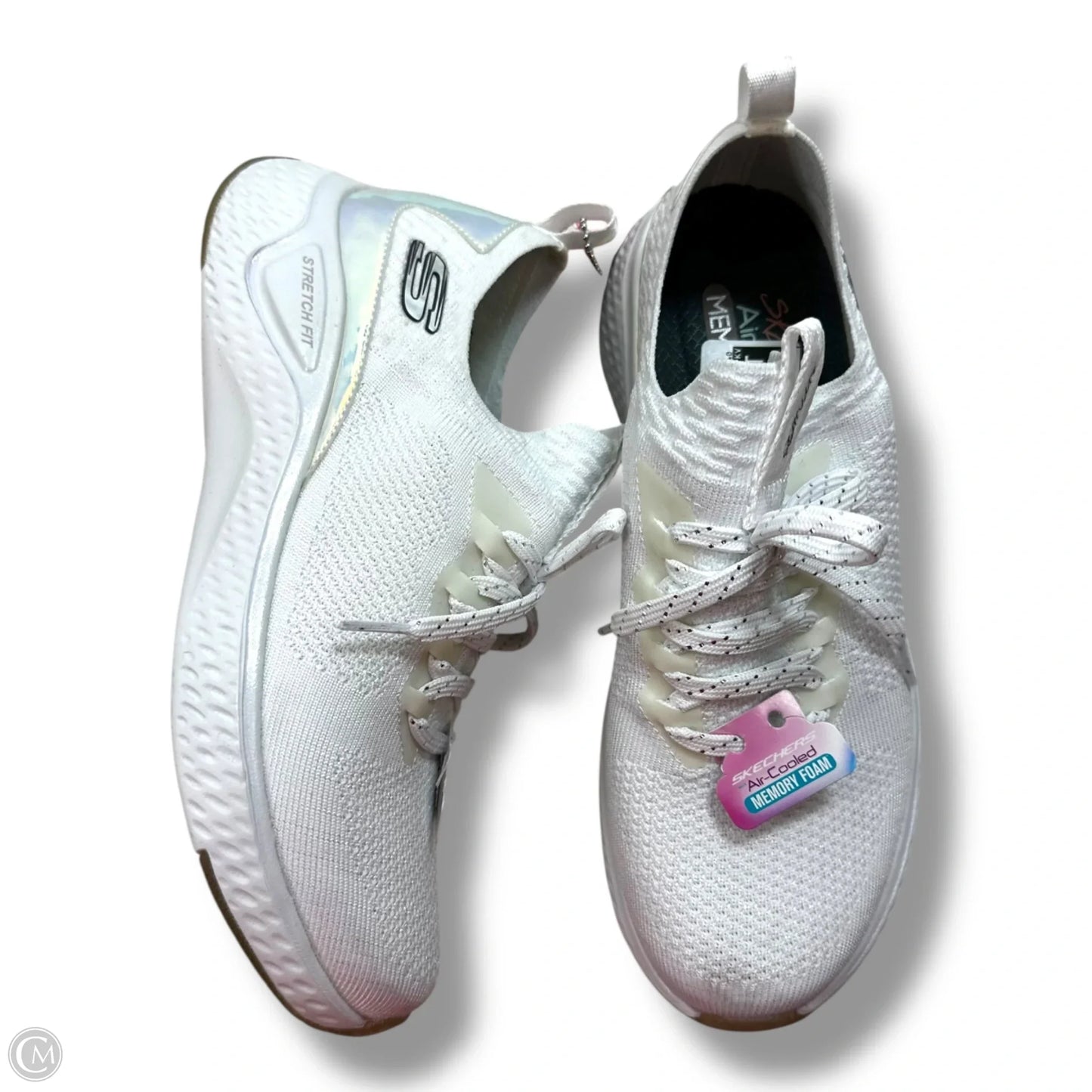 Shoes Sneakers By Skechers In White, Size: 9.5