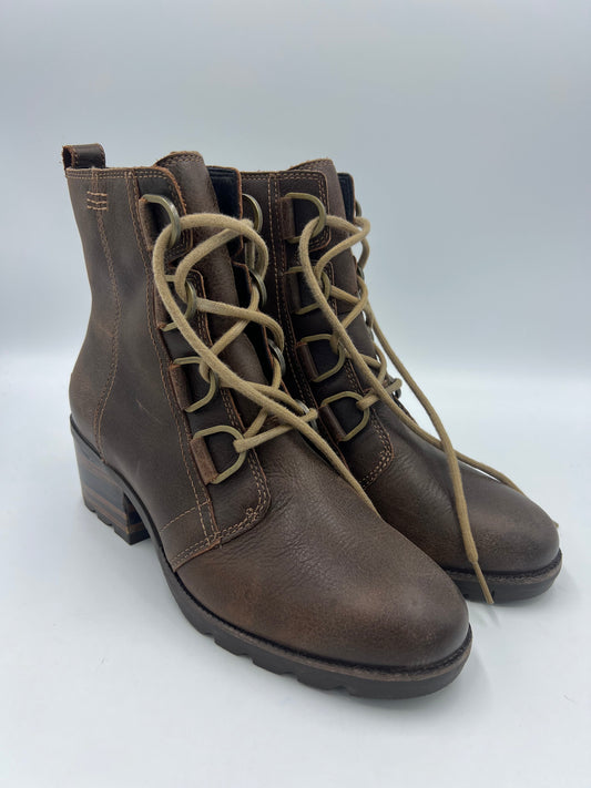 Like New! Boots Designer By Sorel  Size: 8