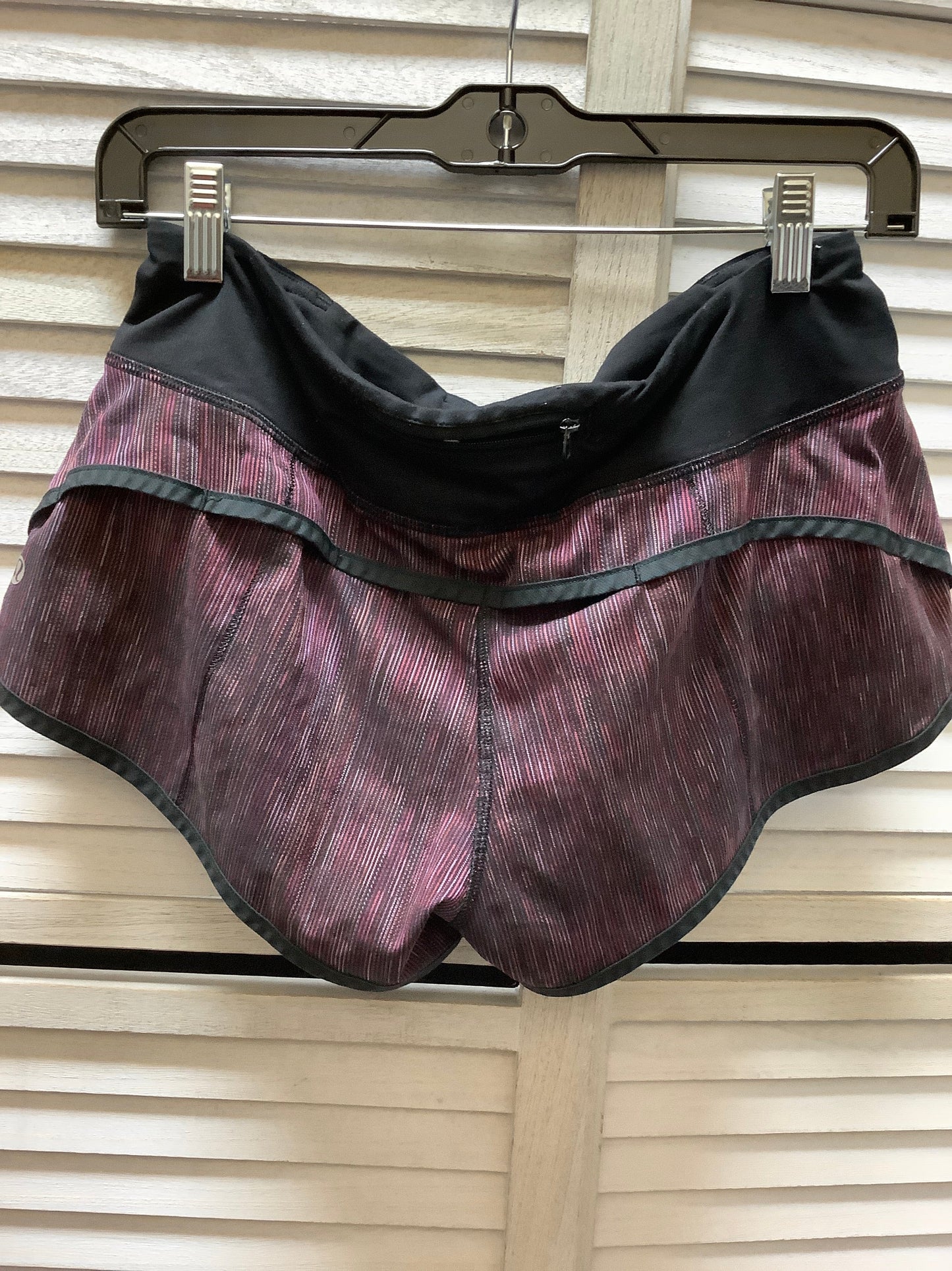 Athletic Shorts By Lululemon Size: 6