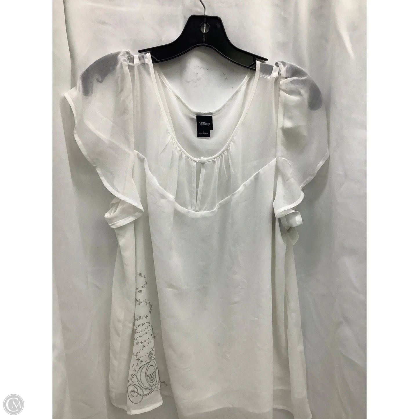 Top Short Sleeve By Disney In White, Size: 1x