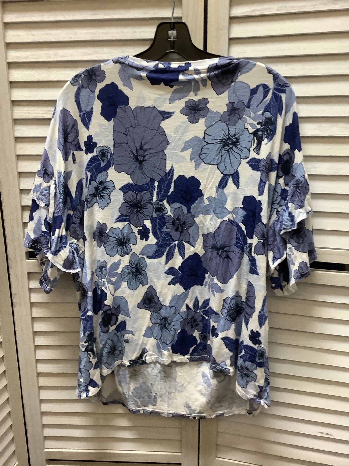 Top Short Sleeve Basic By Westport Size: Xl