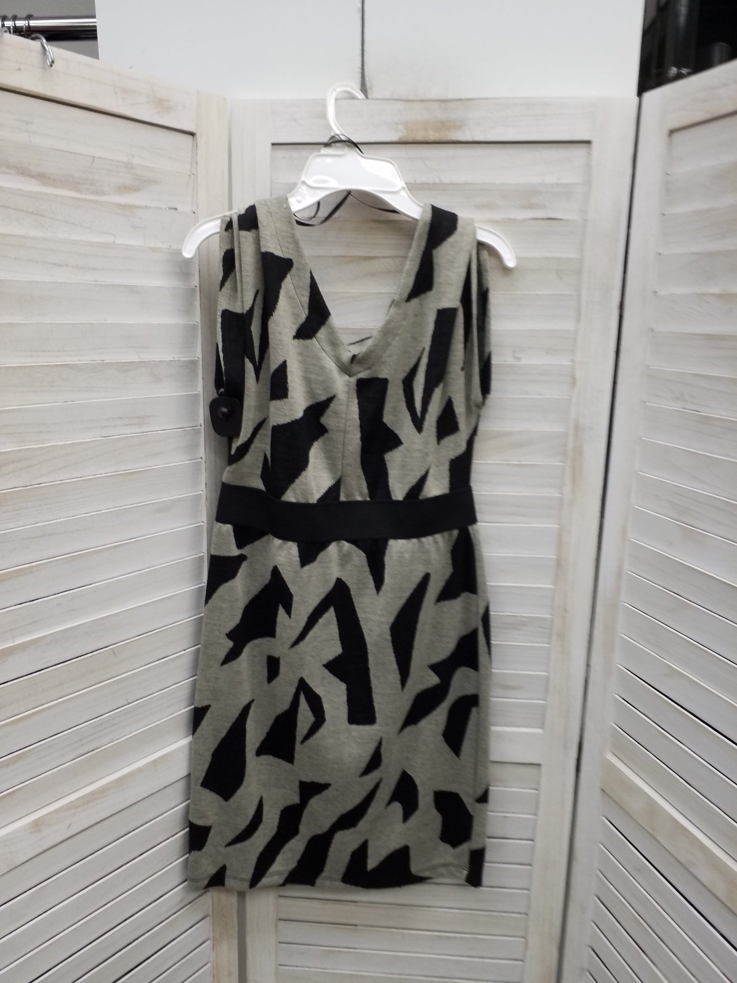 Dress Casual Midi By Clothes Mentor Size: L