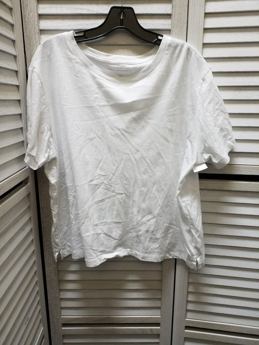 Top Short Sleeve Basic By Clothes Mentor  Size: Xl