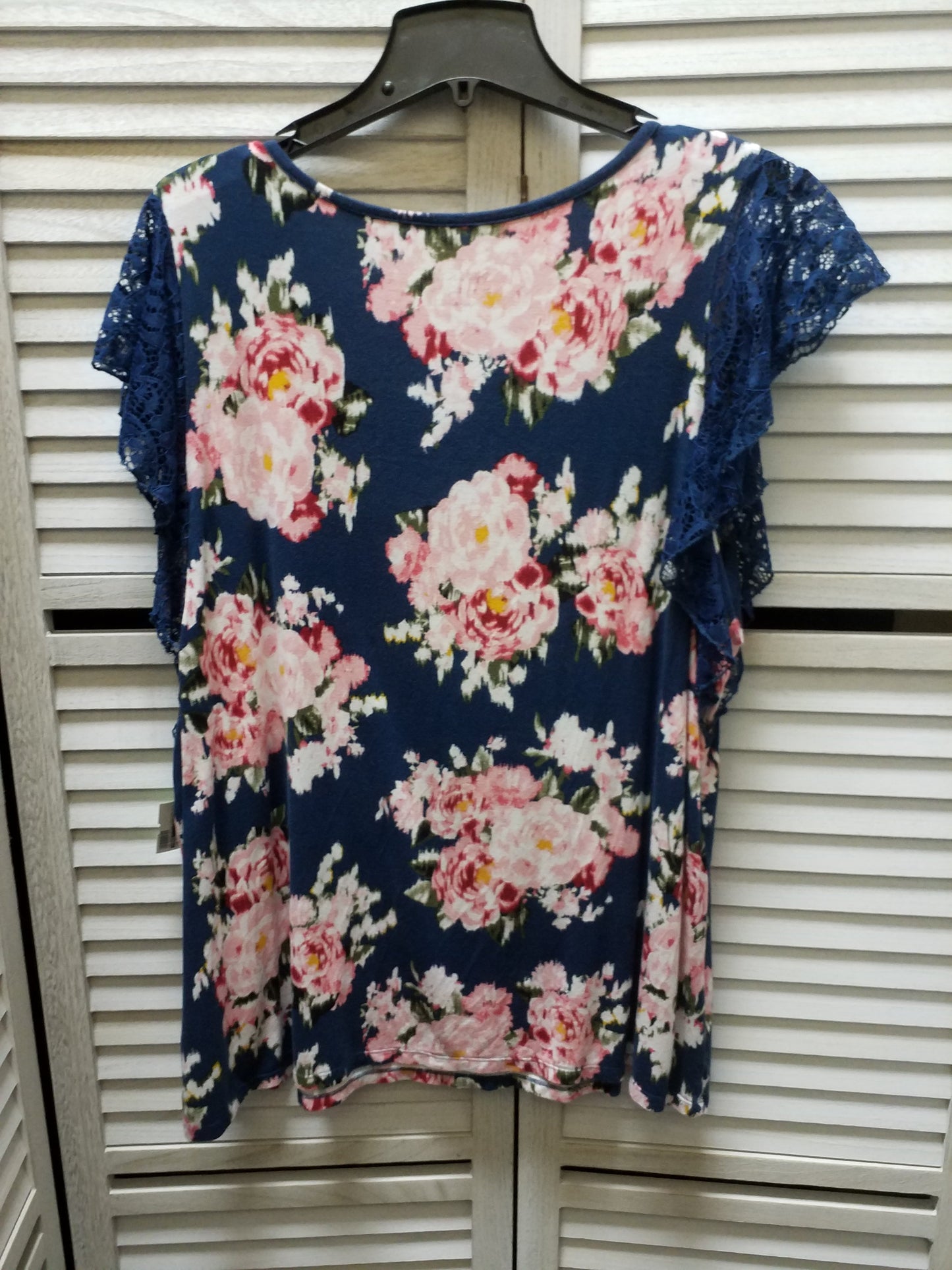 Top Short Sleeve Basic By Torrid  Size: 2x