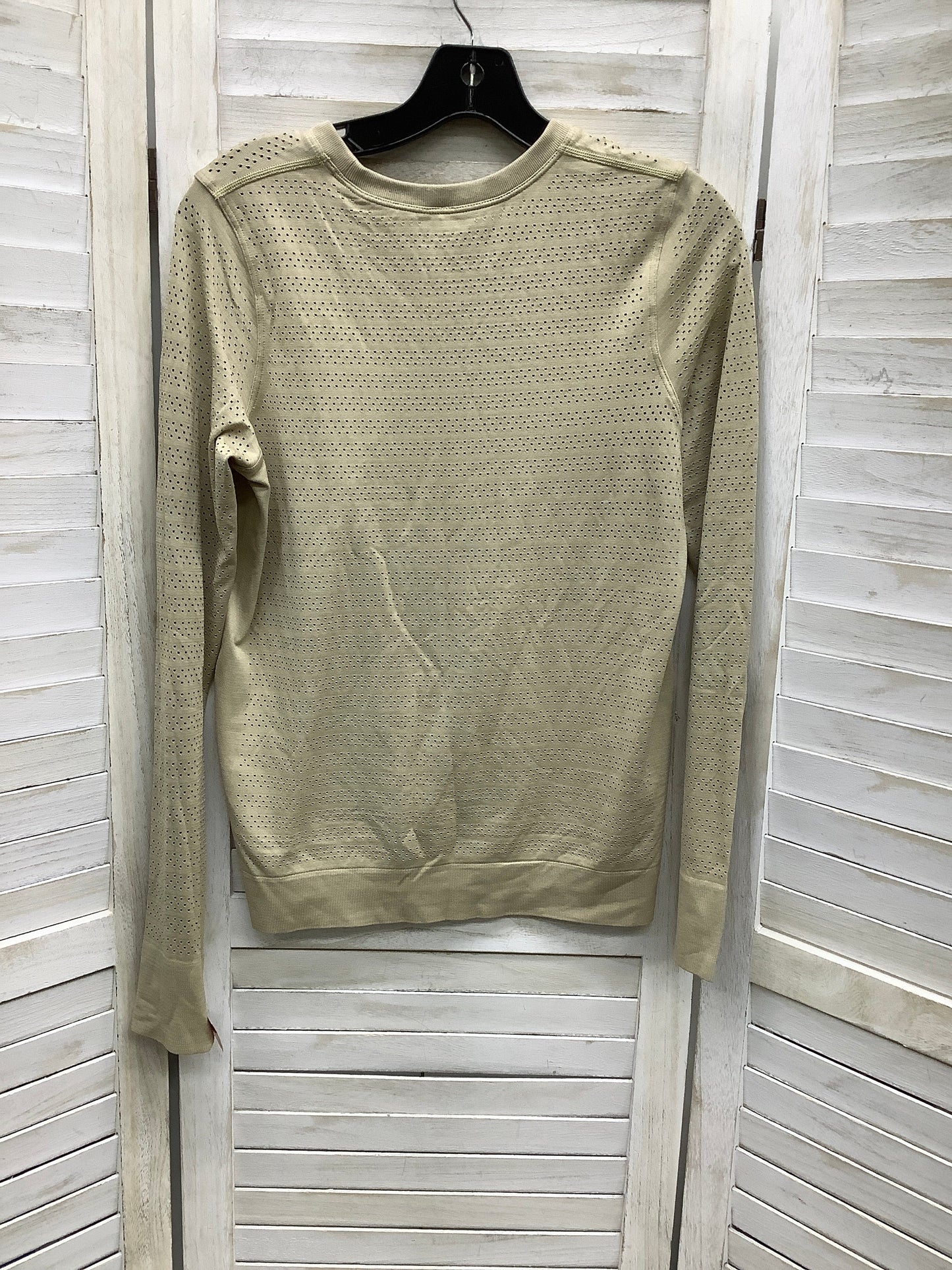 Athletic Top Long Sleeve Crewneck By Lululemon Size: 8