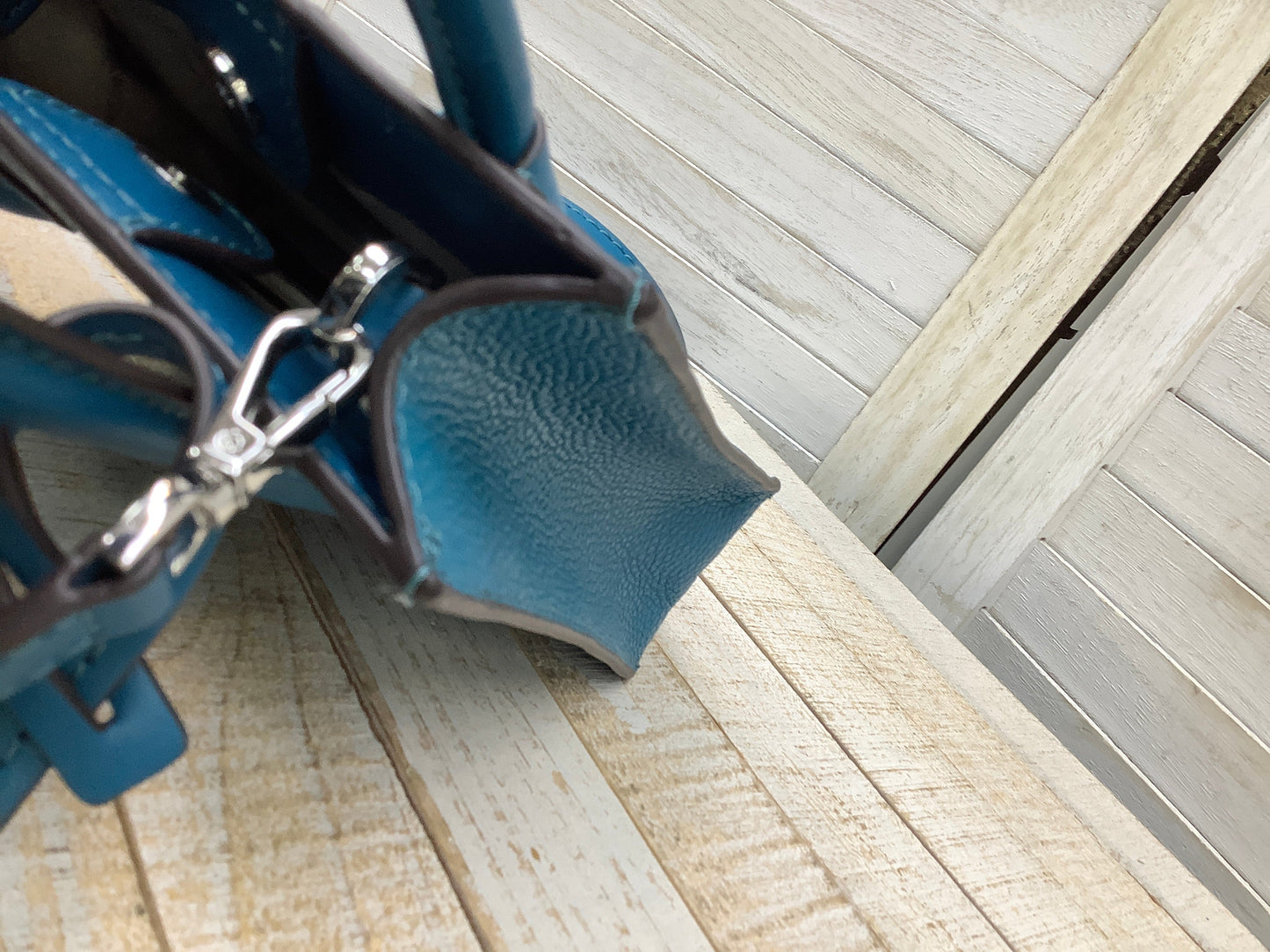 Crossbody Designer By Michael Kors Size: Small