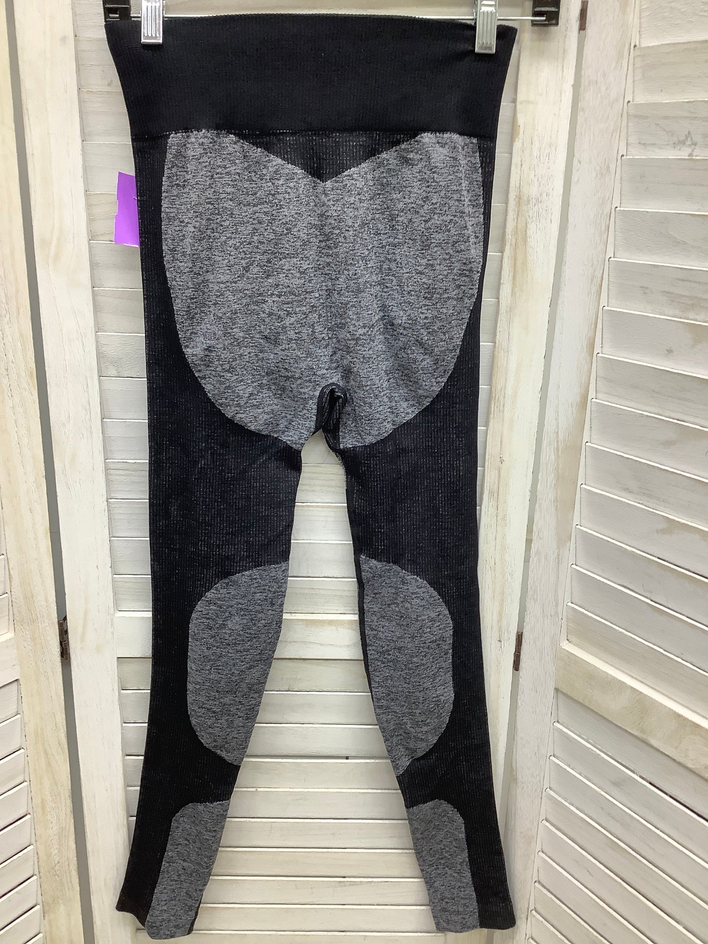 Athletic Leggings By Gym Shark Size: M