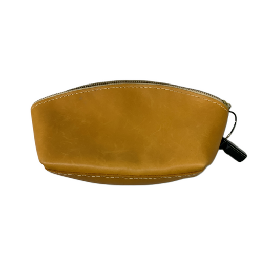 Clutch Leather By Portland Leather Goods  Size: Medium
