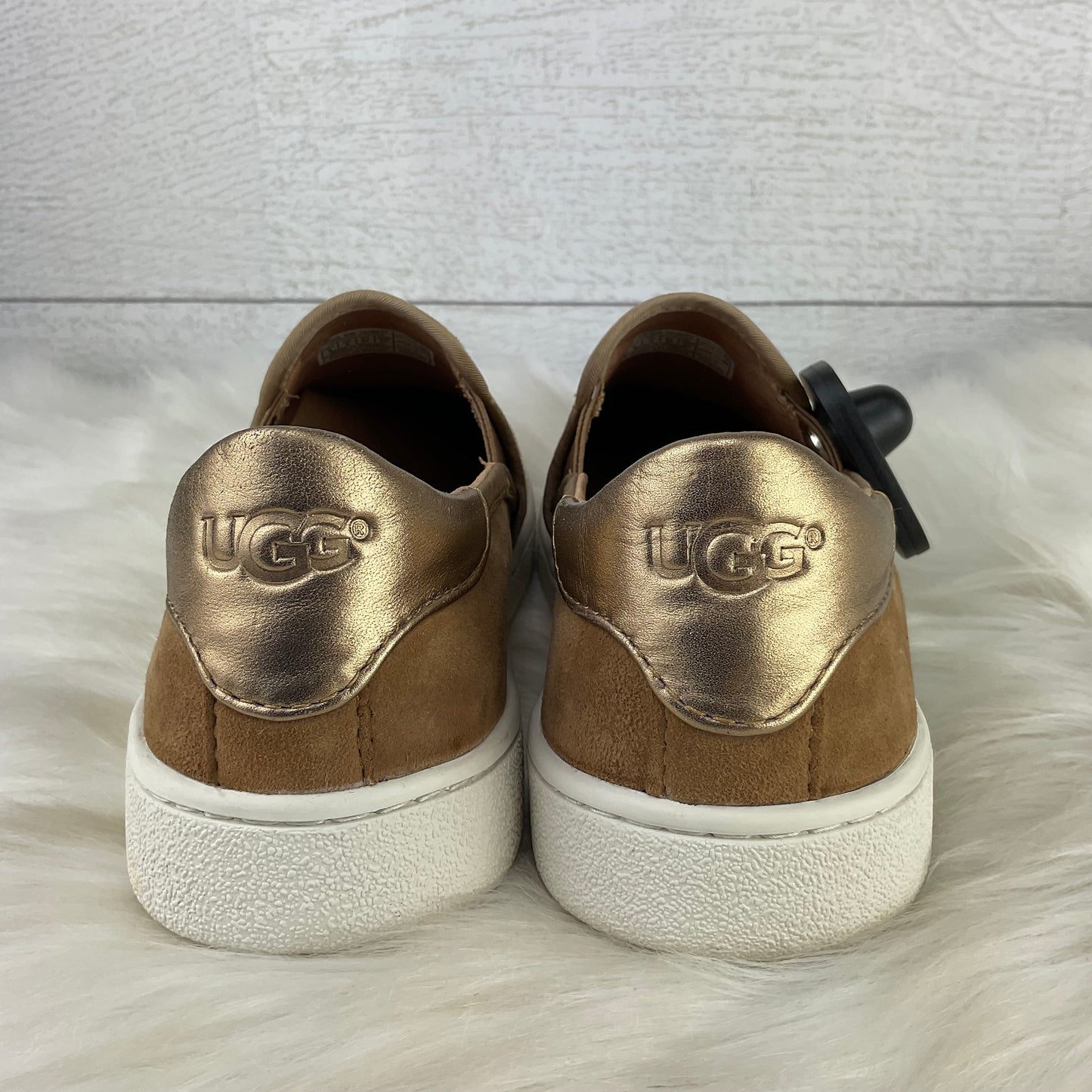 Shoes Designer By Ugg  Size: 6