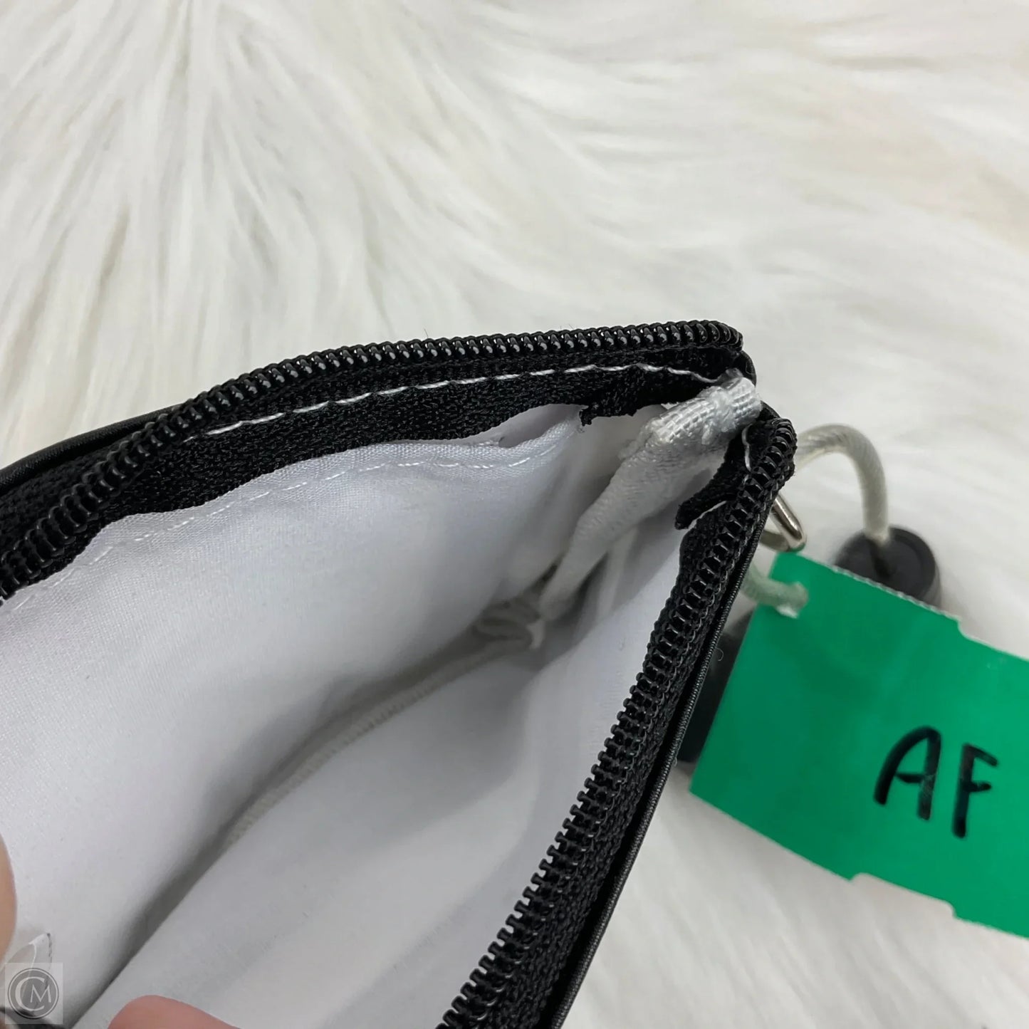 Wallet By Cmb, Size: Small