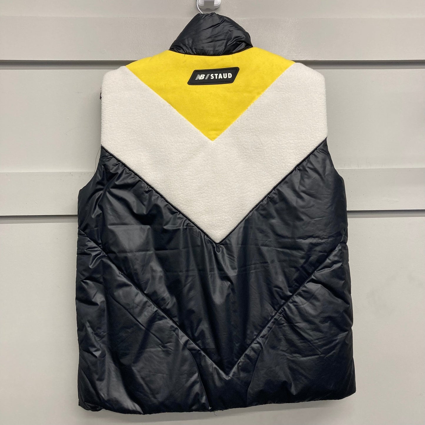 Vest Puffer & Quilted By New Balance In Multi, Size:M