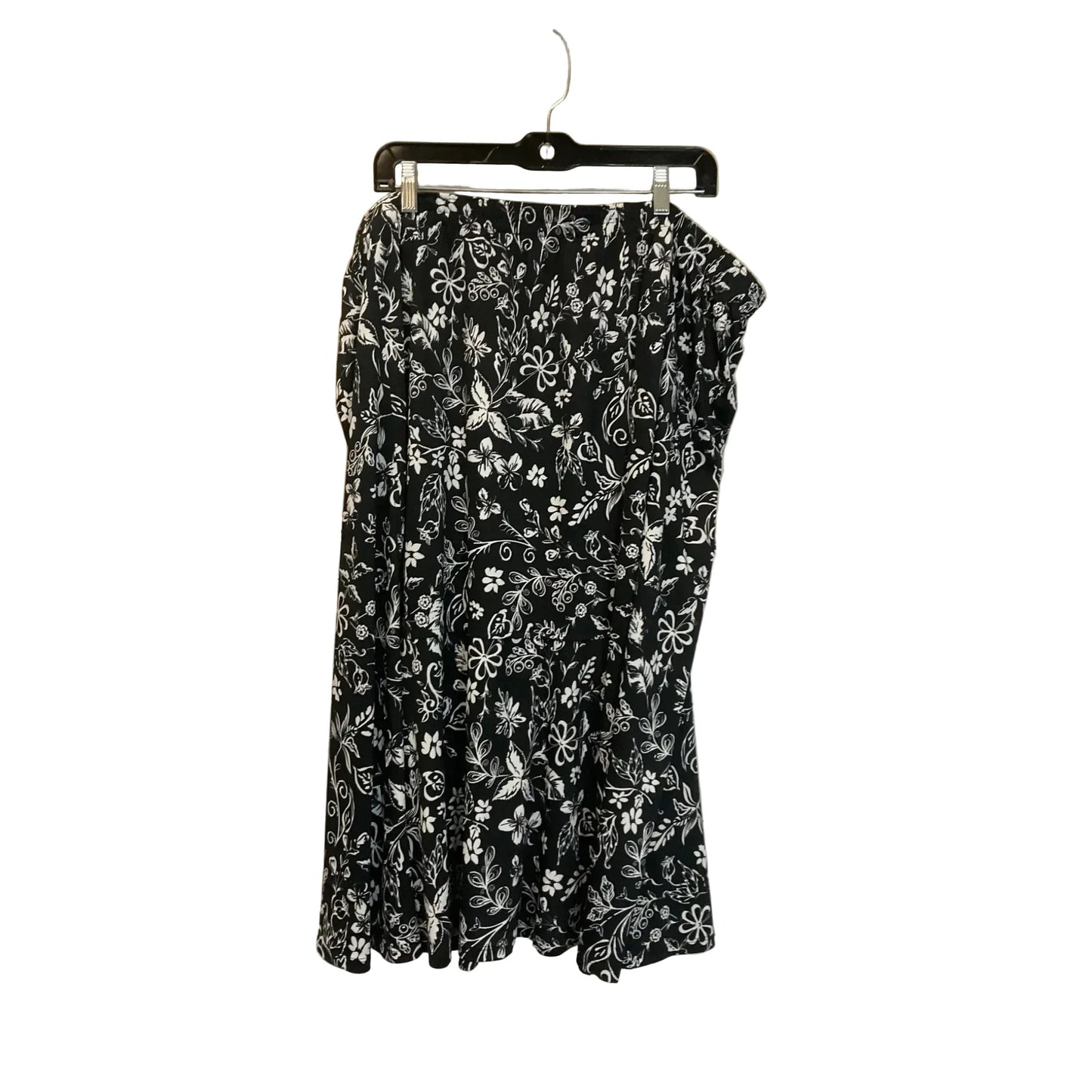 Skirt Midi By Clothes Mentor In Black & White, Size: 2x