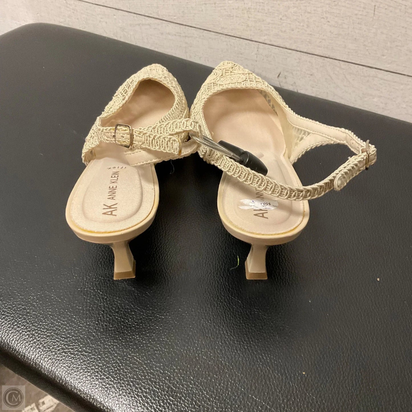 Shoes Heels Kitten By Anne Klein In Cream, Size: 8
