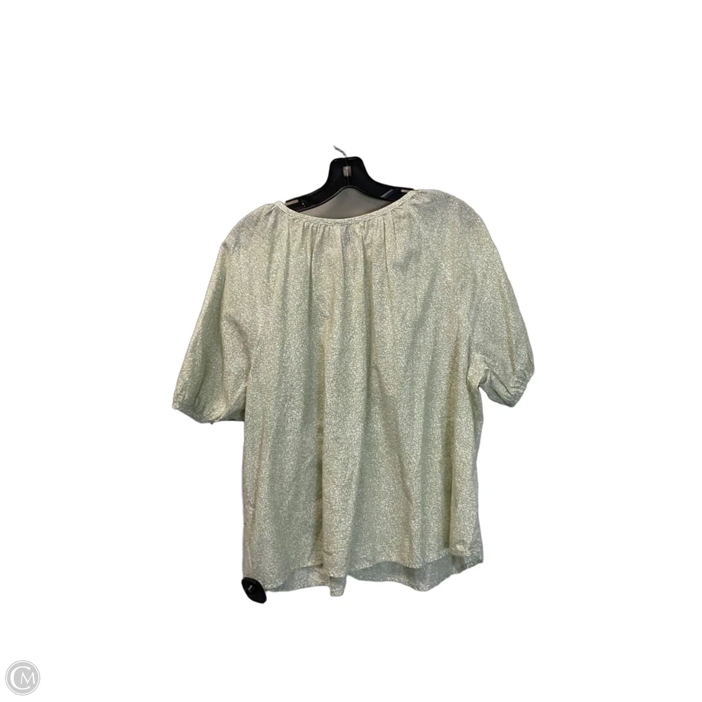 Top Short Sleeve By Universal Thread In Green, Size: L