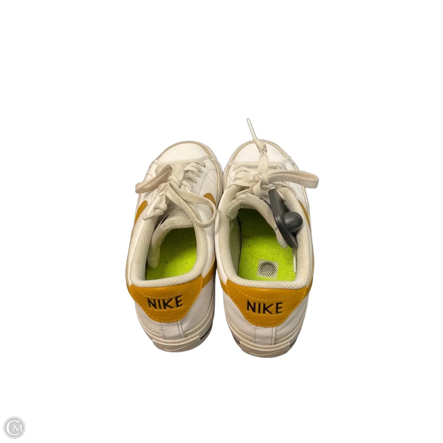 Shoes Sneakers By Nike In White, Size: 6.5