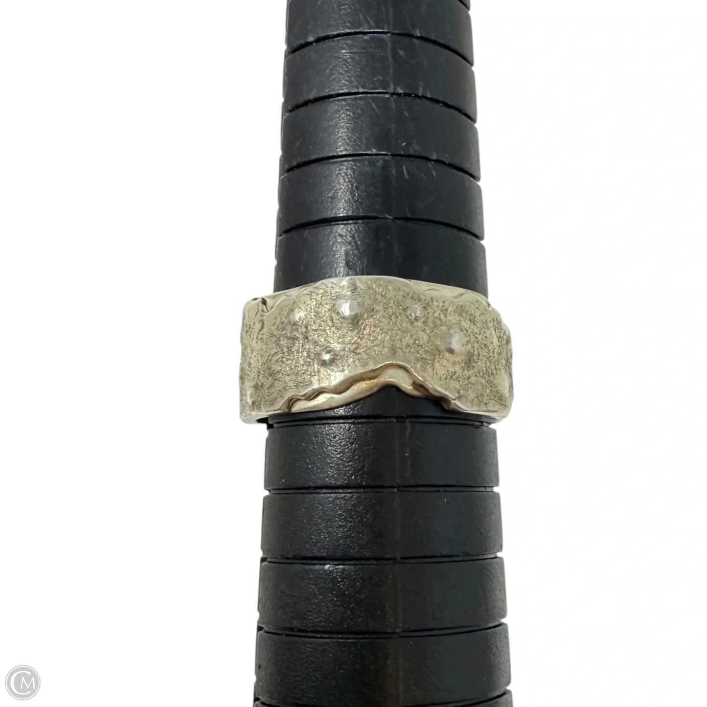 Ring Band By Clothes Mentor, Size: 8