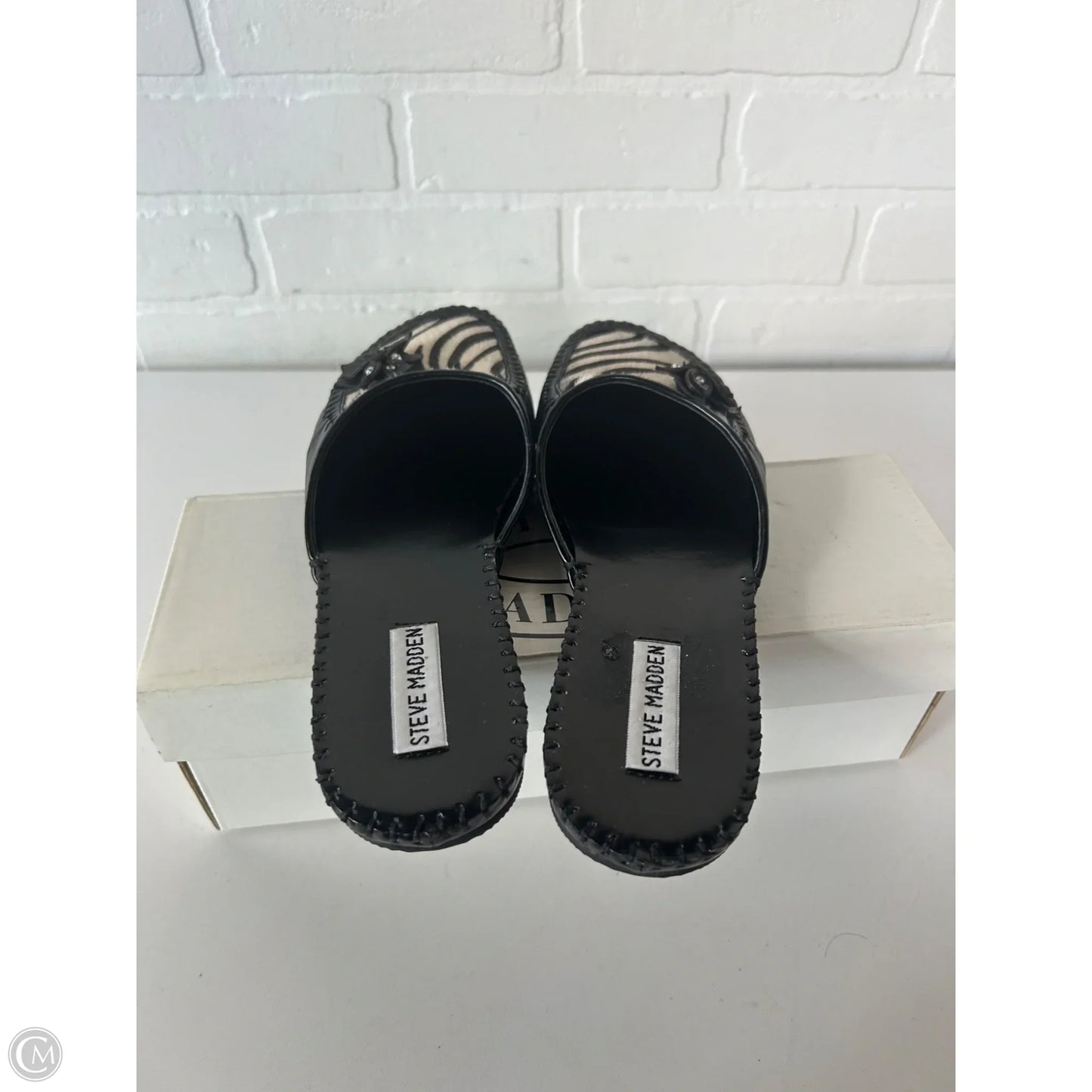 Shoes Flats By Steve Madden In Black & Cream, Size: 9