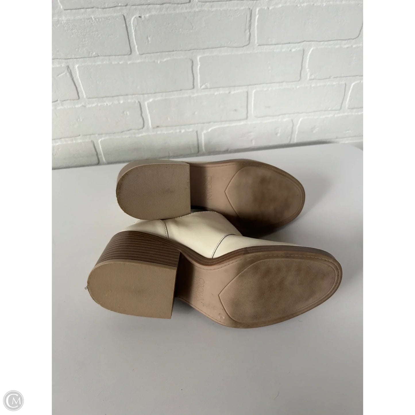 Shoes Heels Block By Crown Vintage In Cream, Size: 9