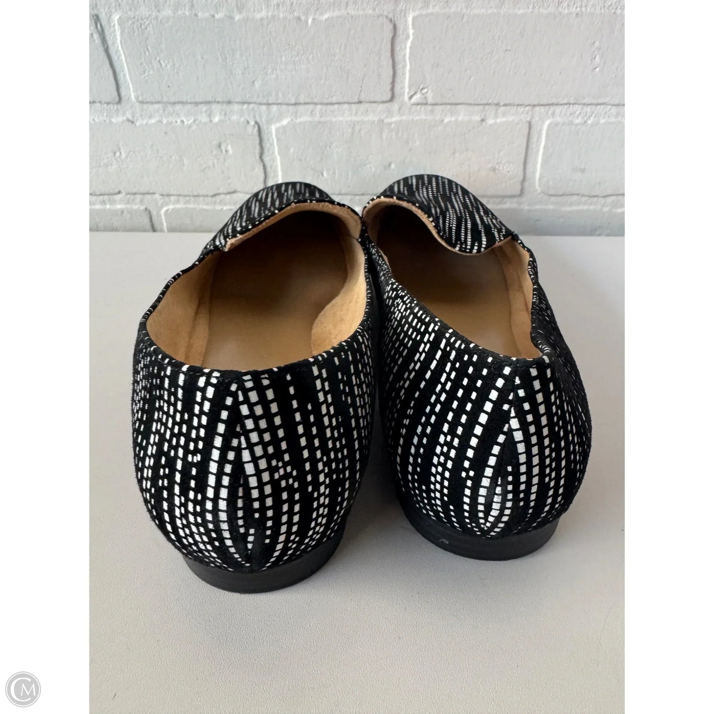 Shoes Flats By Naturalizer In Black & White, Size: 11