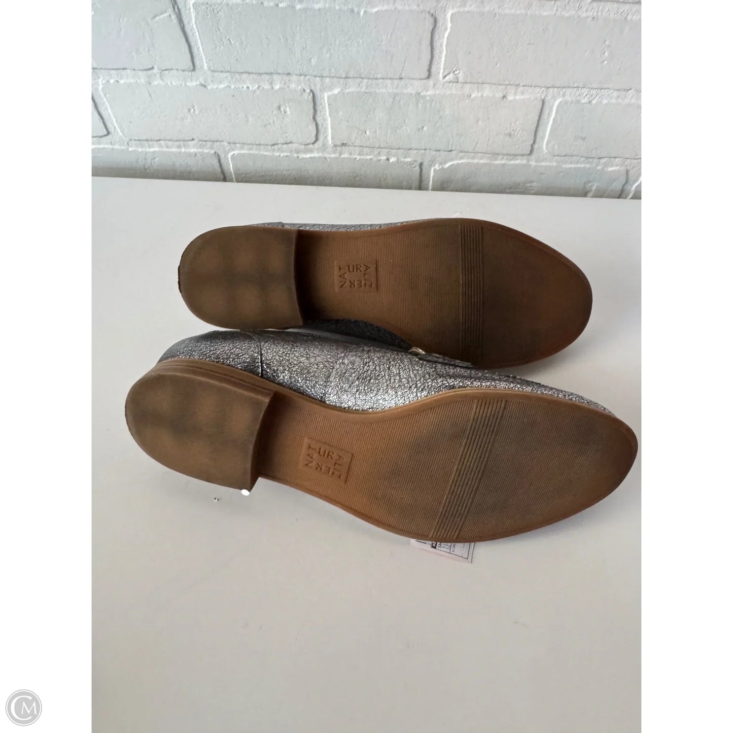 Shoes Flats By Naturalizer In Silver, Size: 11