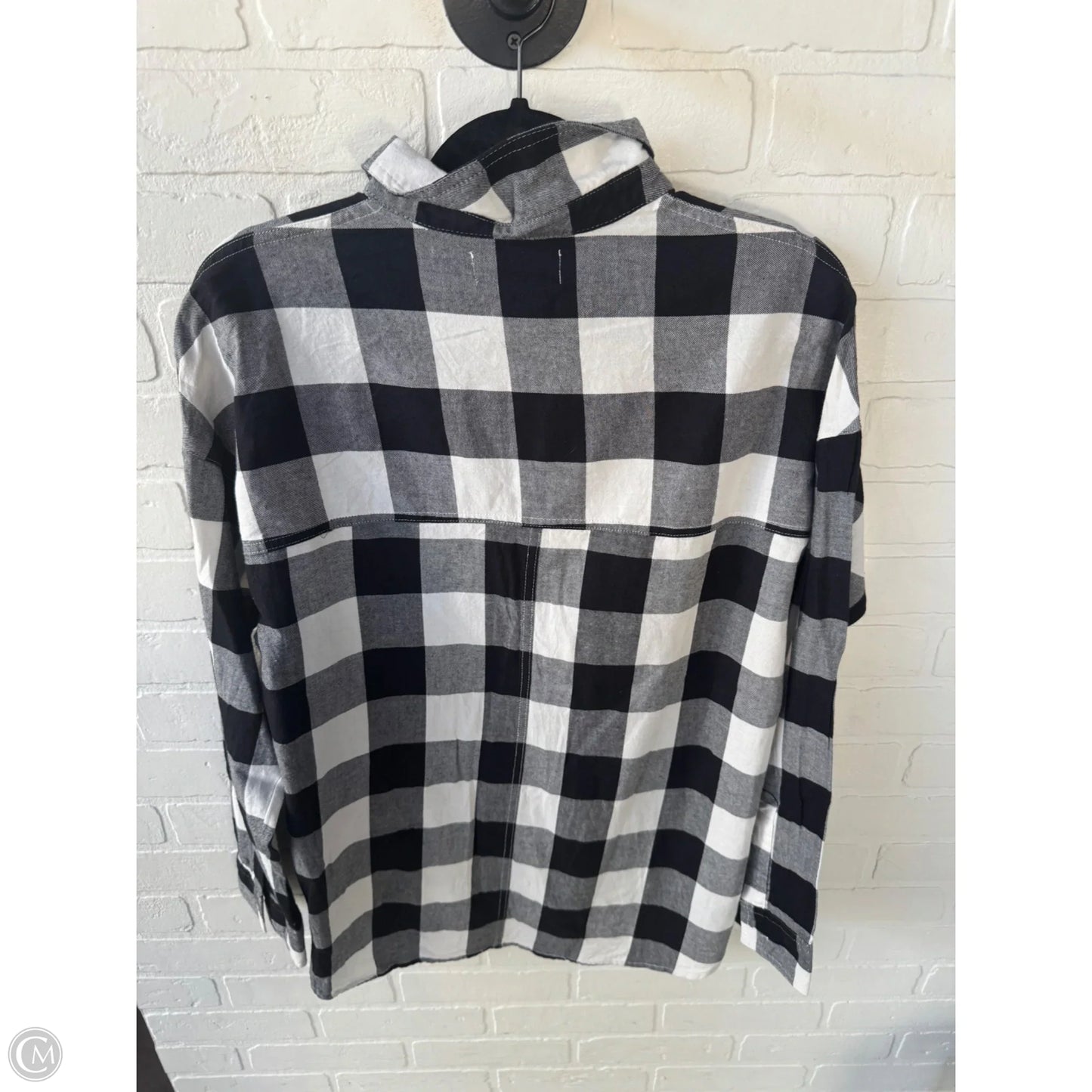 Top Long Sleeve By Old Navy In Black & White, Size: M