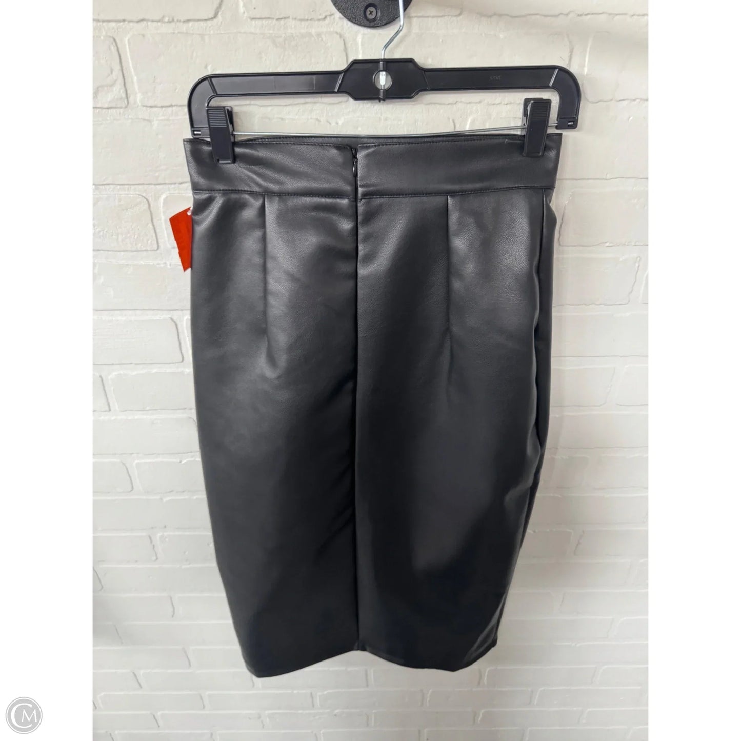 Skirt Midi By Clothes Mentor In Black, Size: 8