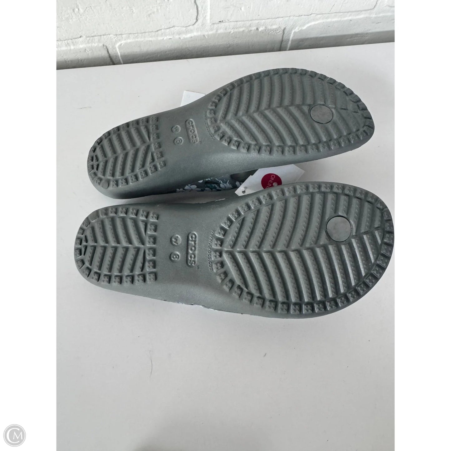 Sandals Flip Flops By Crocs In Grey & White, Size: 8