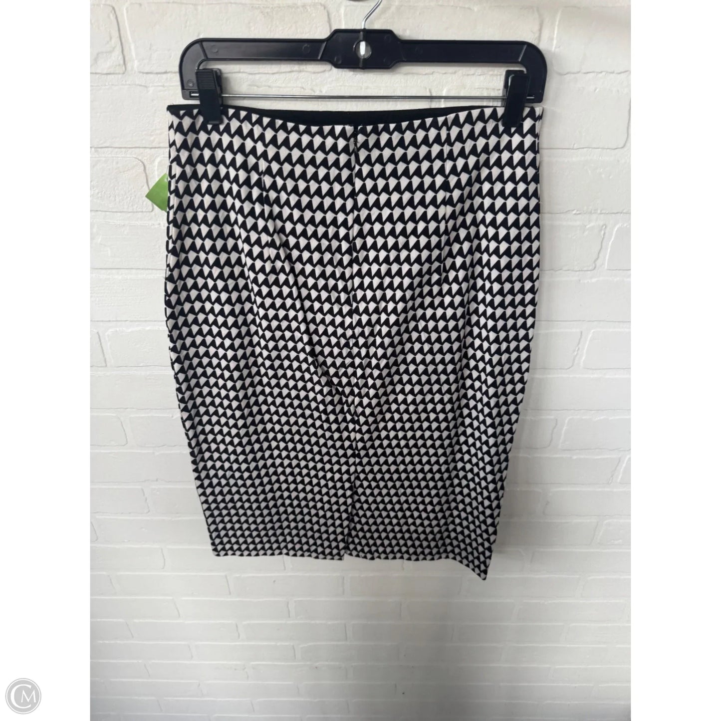 Skirt Midi By Banana Republic In Black & White, Size: 8
