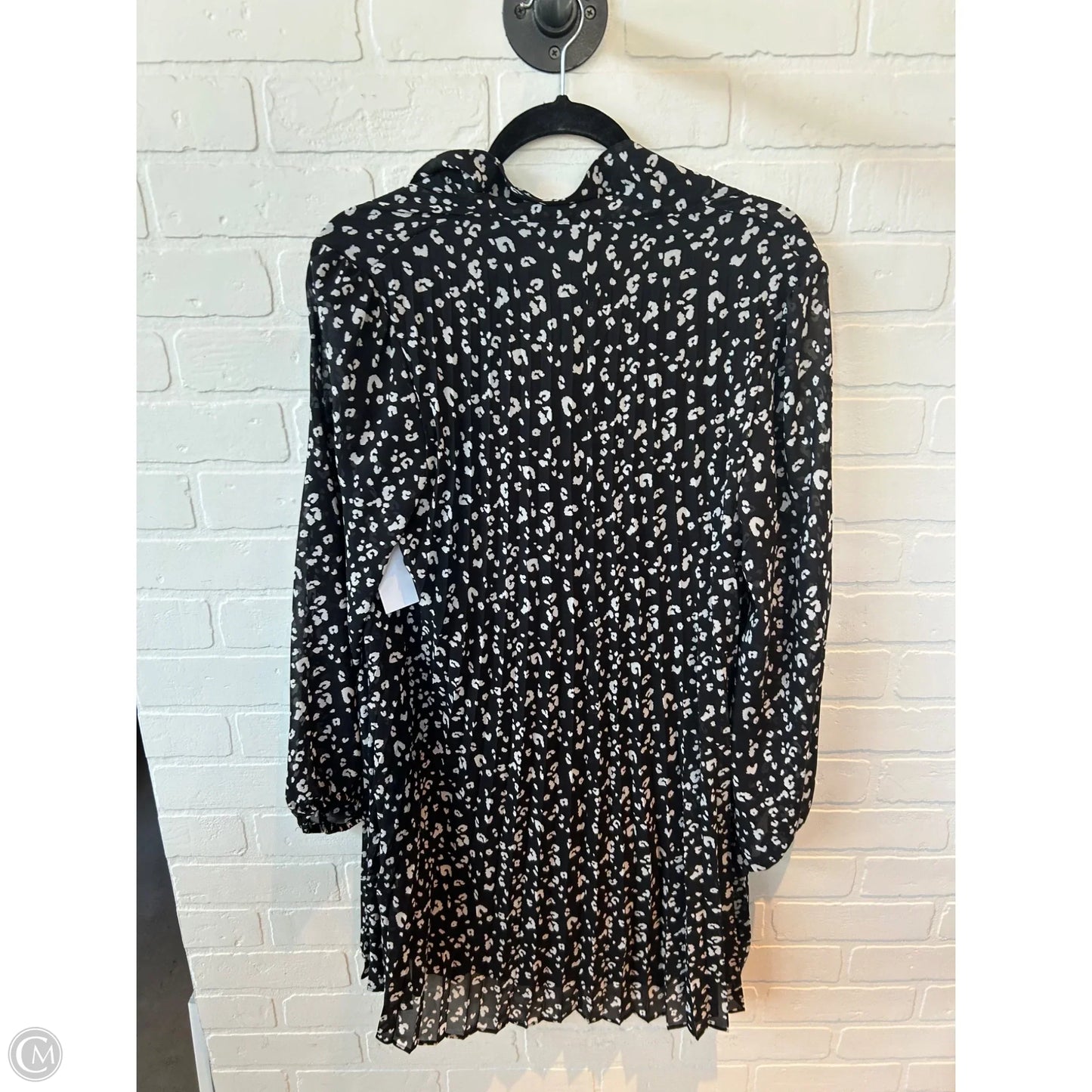 Dress Casual Short By Nine West In Black & White, Size: M