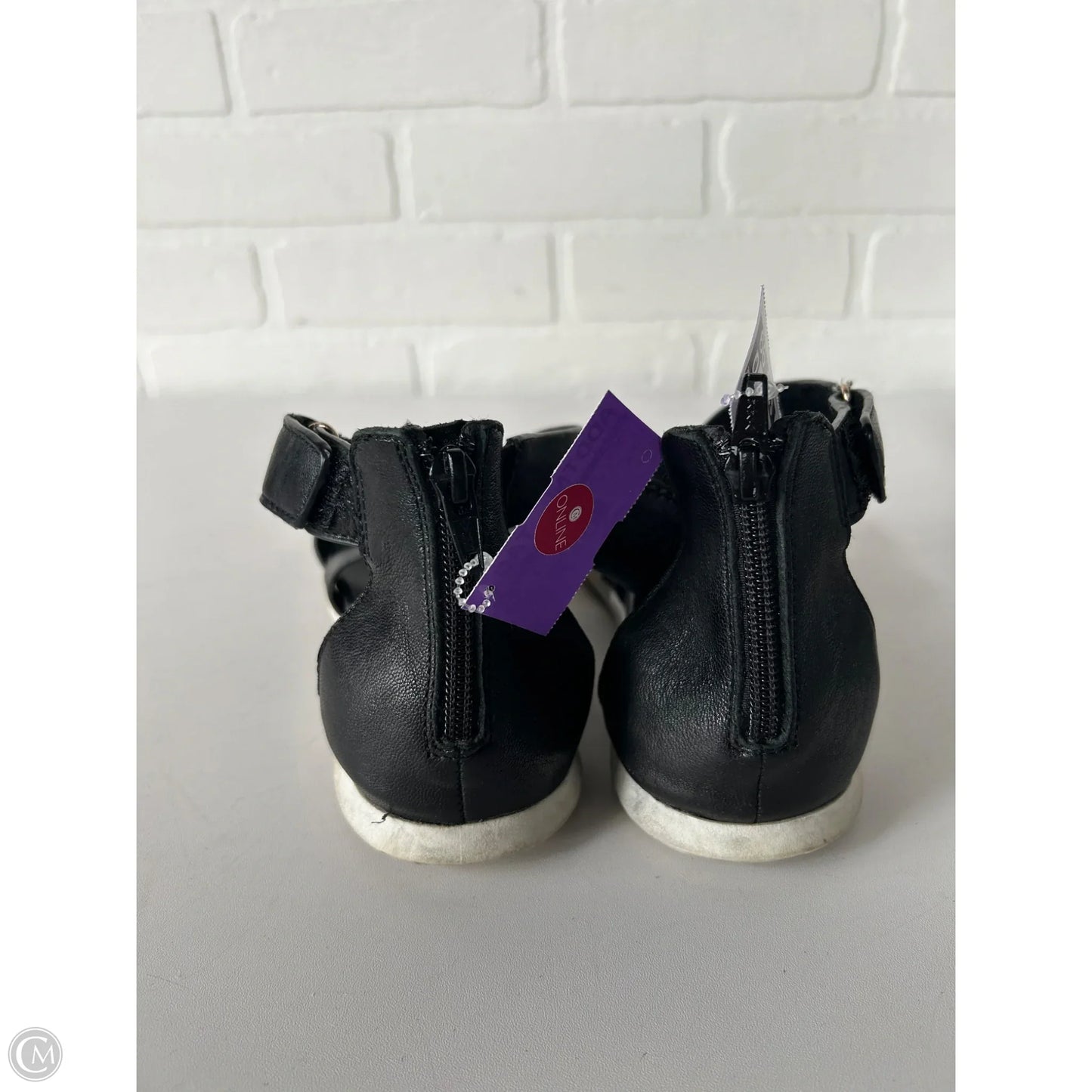 Sandals Flats By Sofft In Black & White, Size: 6