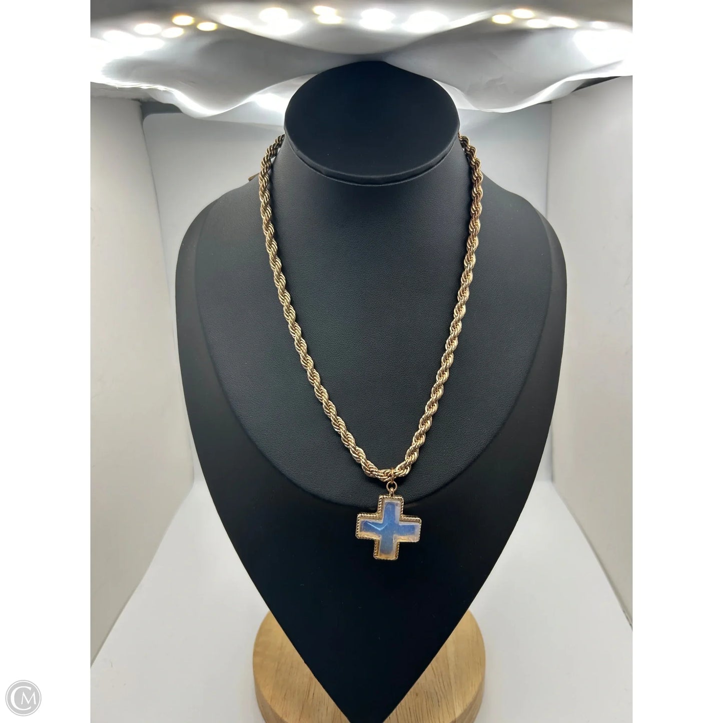 Necklace Pendant By Clothes Mentor