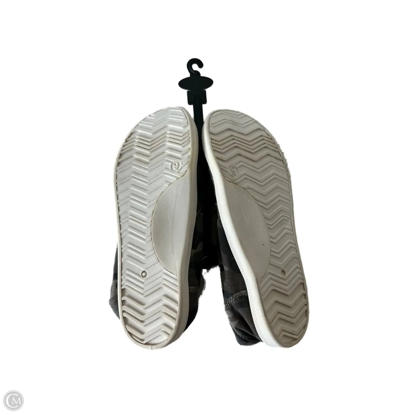 Shoes Flats By Clothes Mentor In Camouflage Print, Size: 9