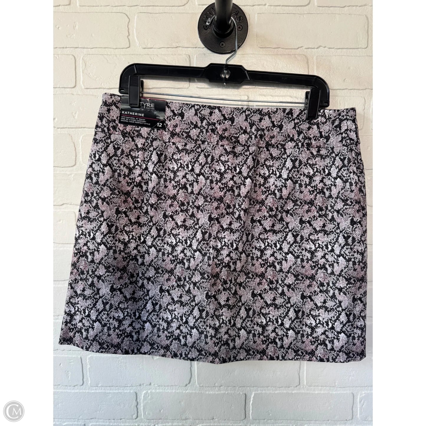 Skort By Attyre In Black & Pink, Size: 12