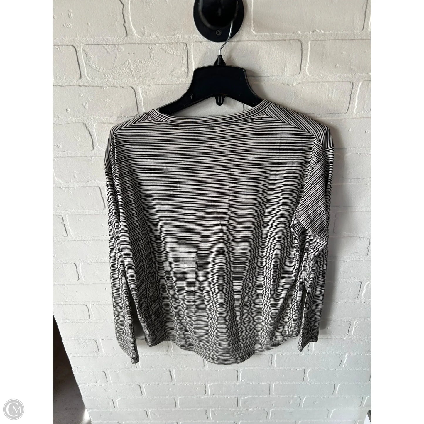 Athletic Top Long Sleeve Crewneck By Athleta In Black & White, Size: S
