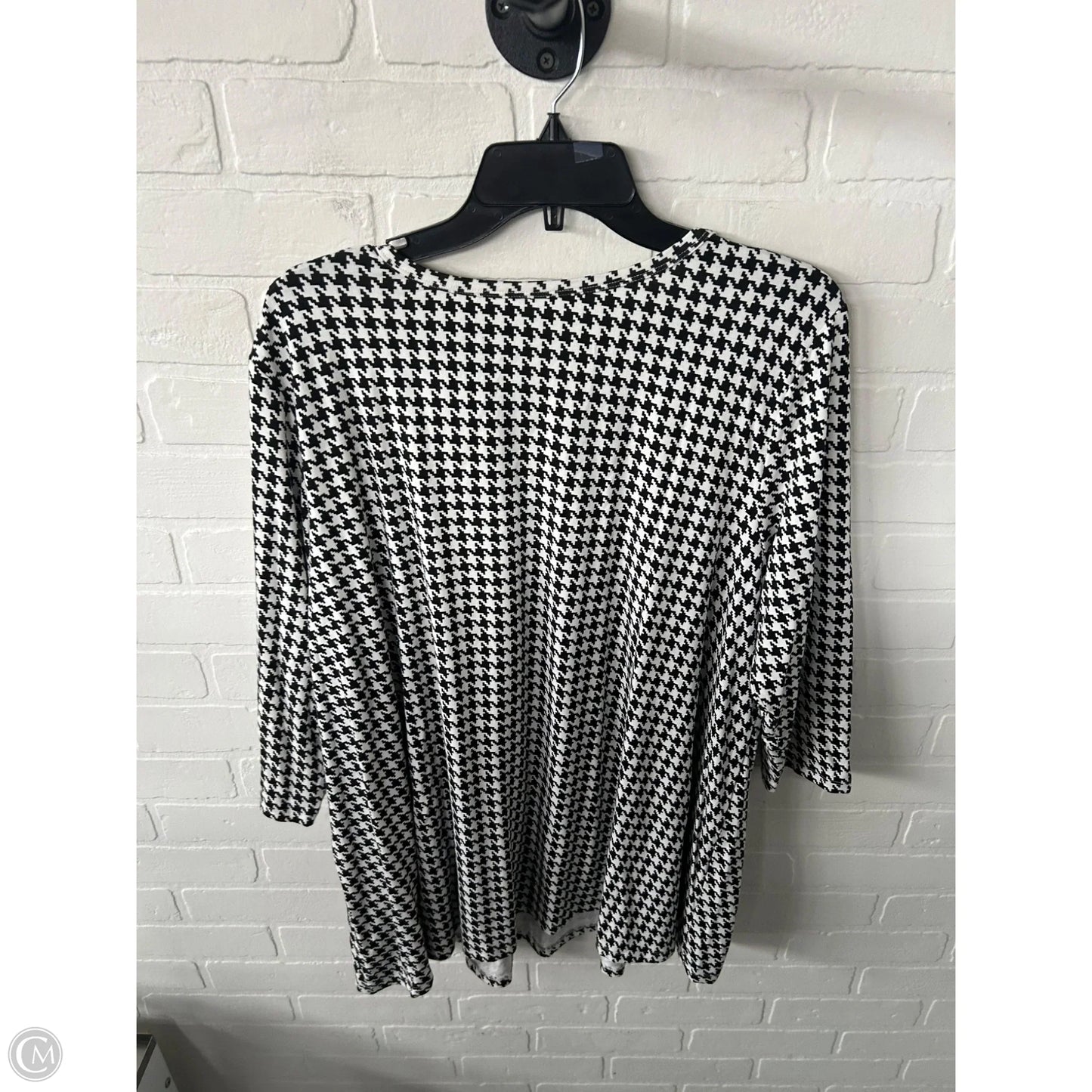 Top Long Sleeve By Jessica London In Black & White, Size: 1x