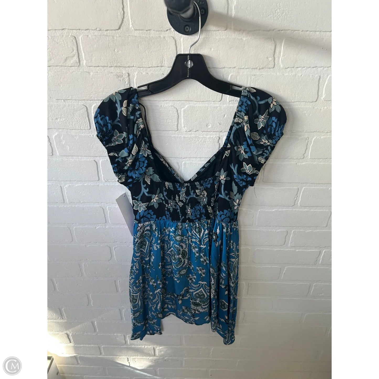 Top Short Sleeve By Free People In Black & Blue, Size: S