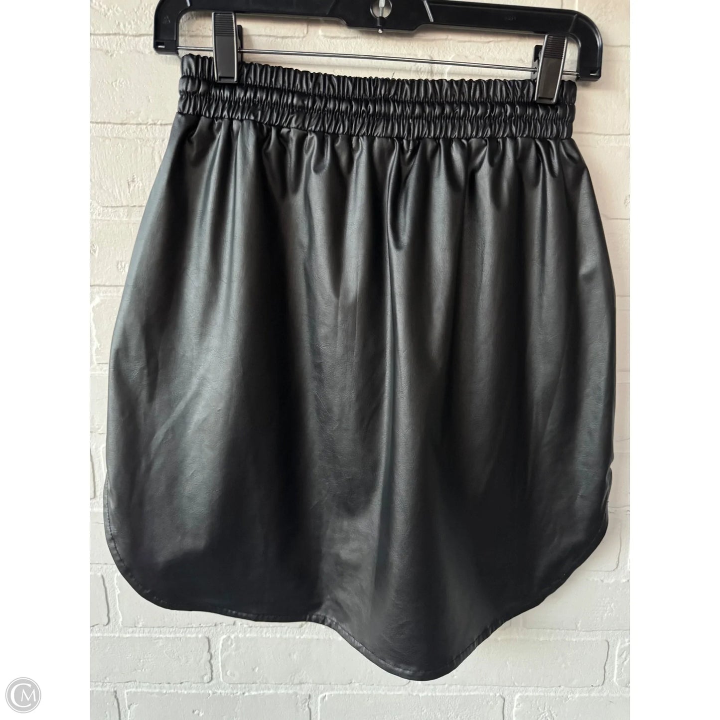 Skirt Mini & Short By Clothes Mentor In Black, Size: 8