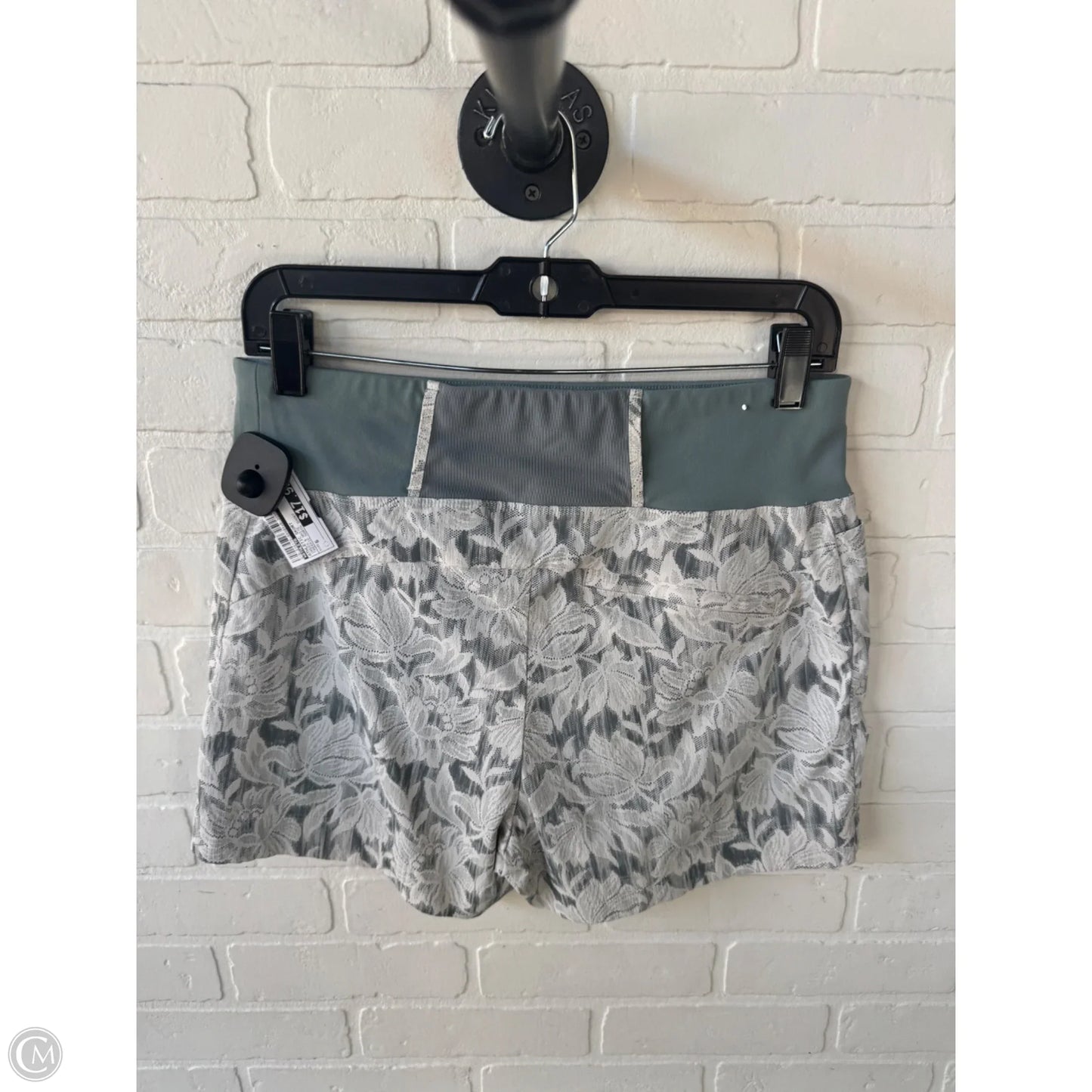 Athletic Skort By Athleta In Green & White, Size: 6