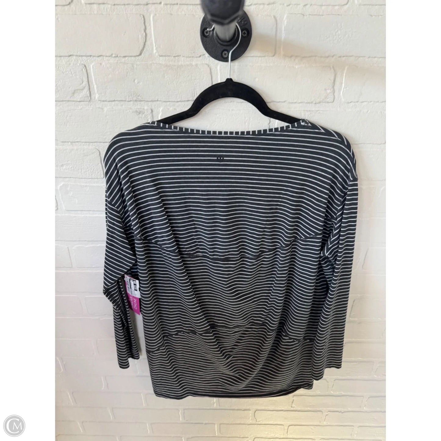 Athletic Top Long Sleeve Crewneck By Lululemon In Grey & White, Size: M