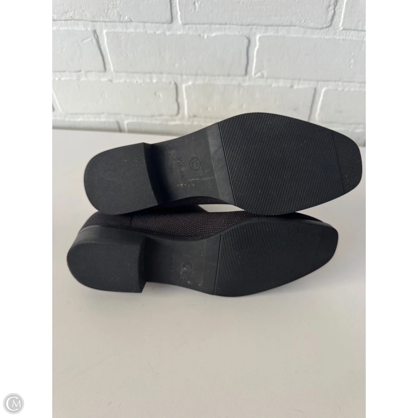 Boots Ankle Flats By Vivaia In Black, Size: 5.5