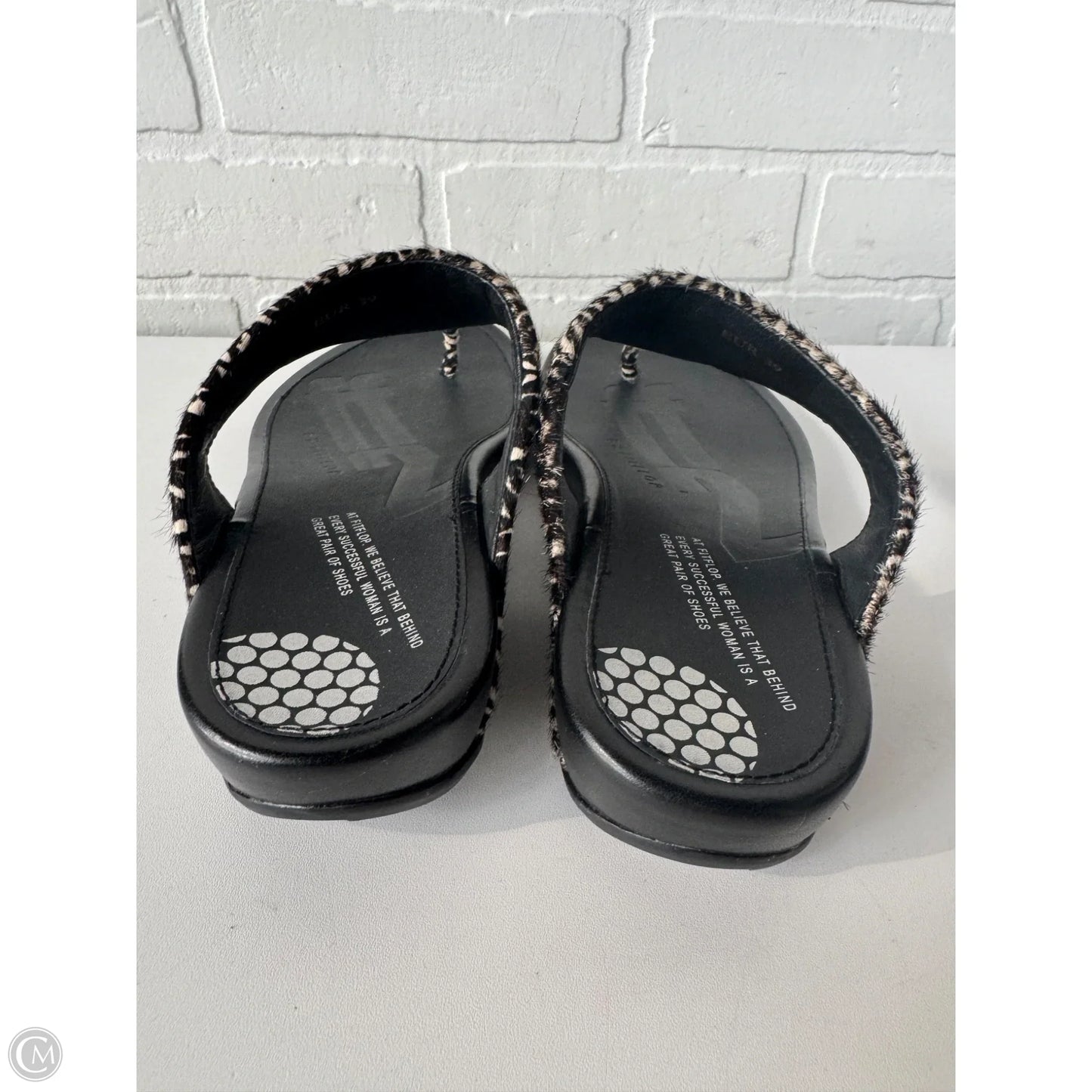 Sandals Flip Flops By Fitflop In Black, Size: 8.5