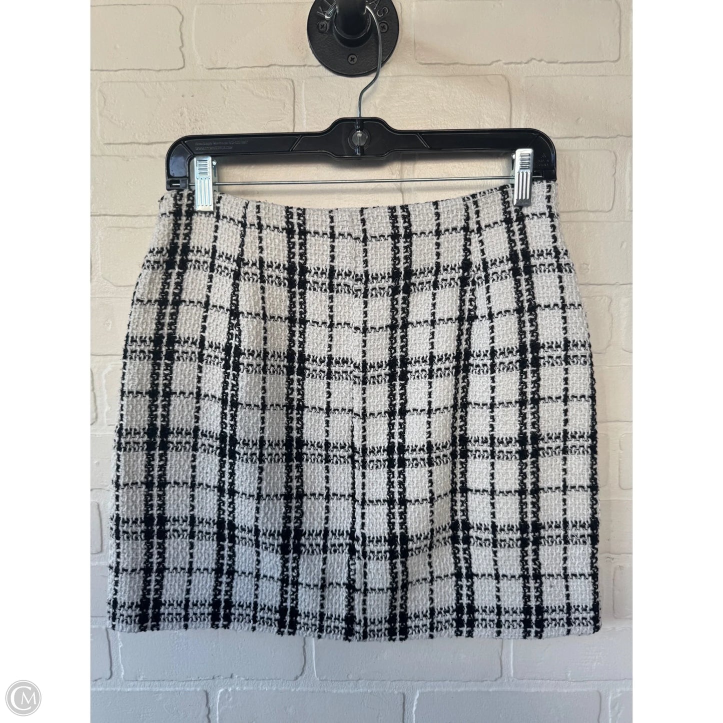 Skirt Mini & Short By Francesca's In Black & White, Size: 8