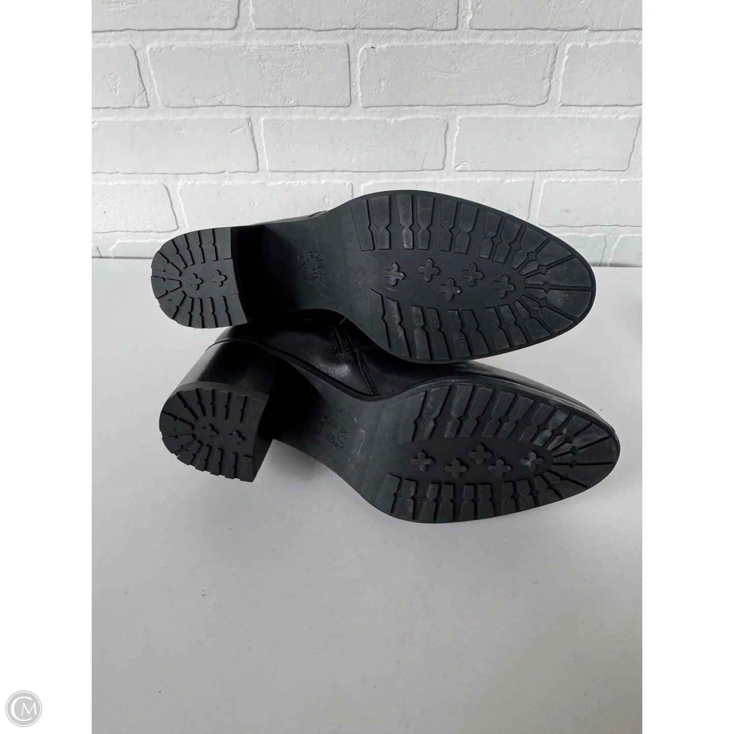 Boots Ankle Flats By Naturalizer In Black, Size: 9