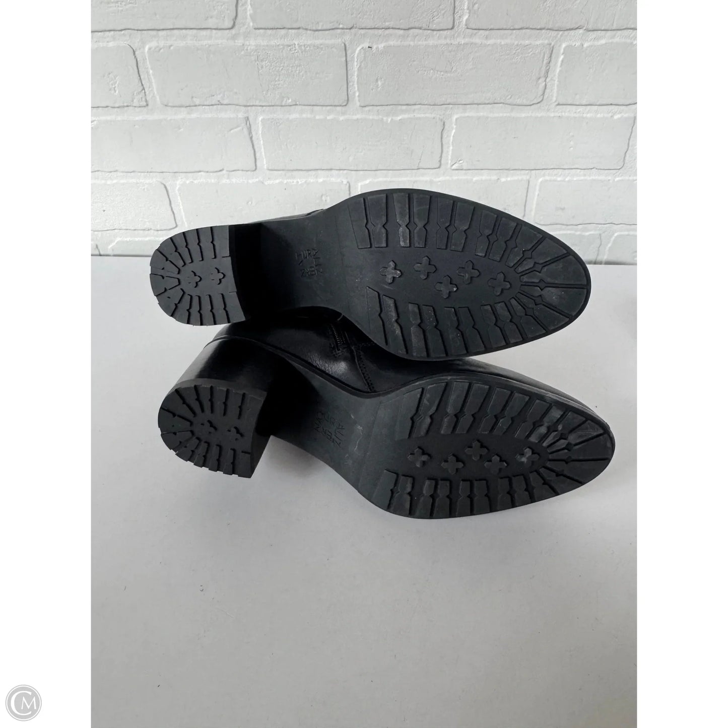 Boots Ankle Flats By Naturalizer In Black, Size: 9