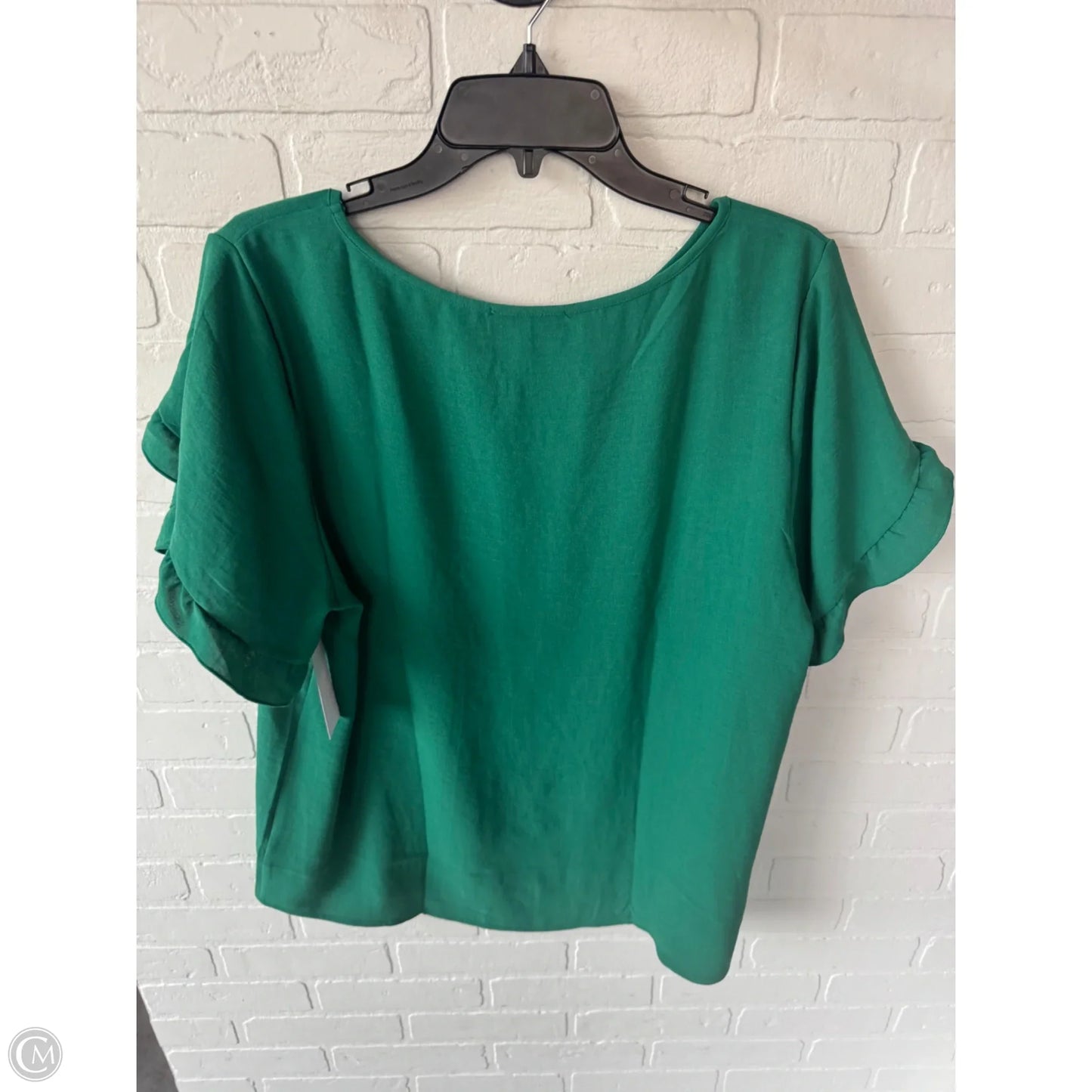 Top Short Sleeve By Clothes Mentor In Green, Size: 1x