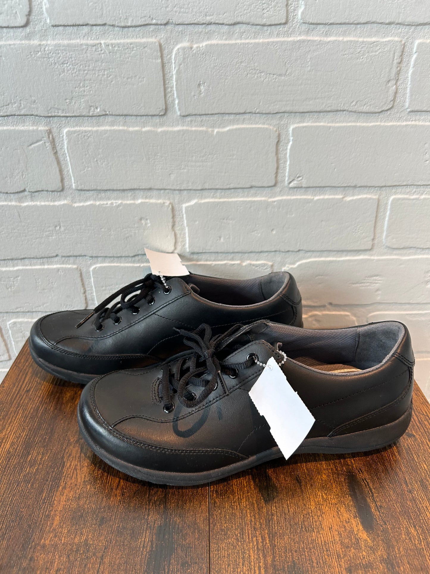 Shoes Flats By Dansko  Size: 8